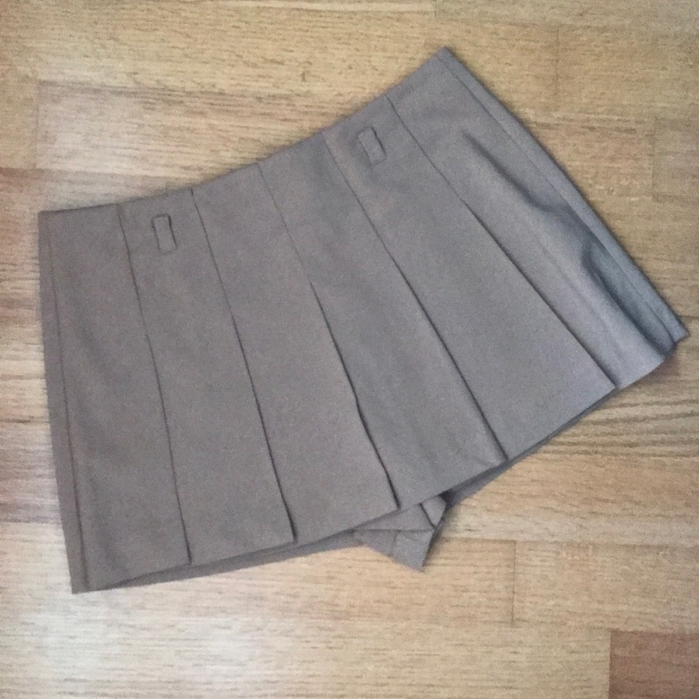 F21 Skort